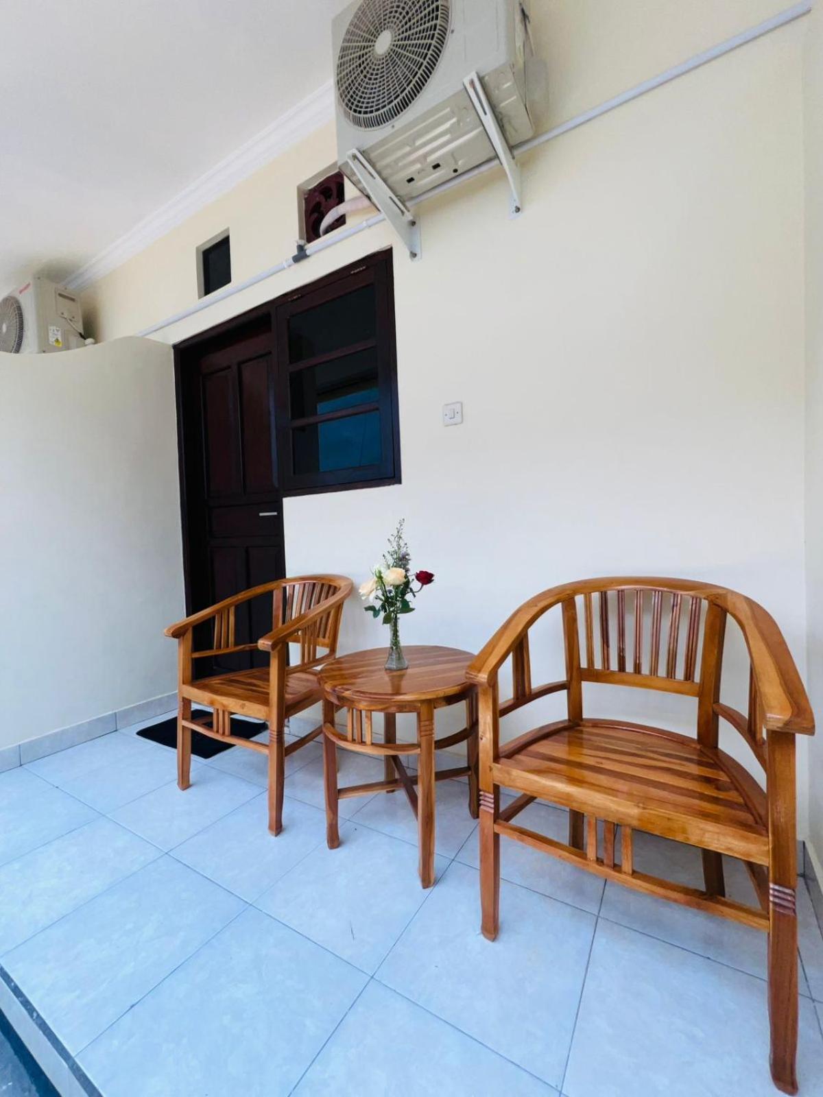Zigiz Lovina Hostel Luaran gambar